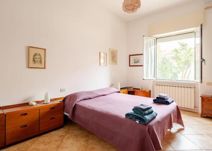 Spaziosa casa con giardino e dependance