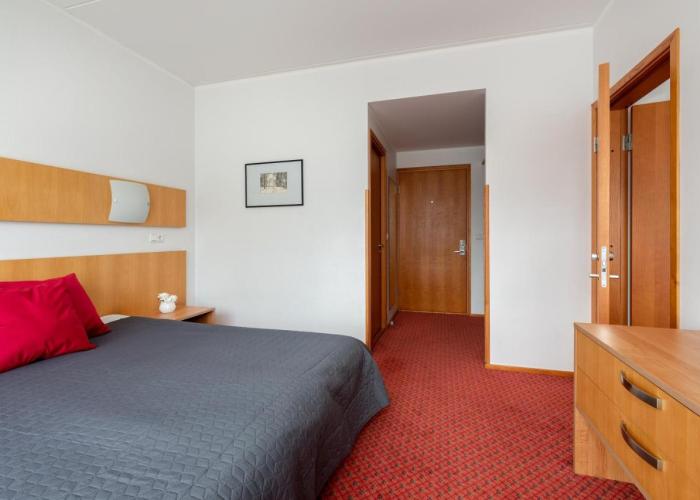 Raadimõisa Hotell