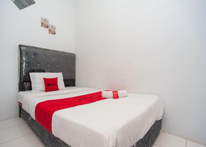 RedDoorz at Jalan Wayhitam Palembang