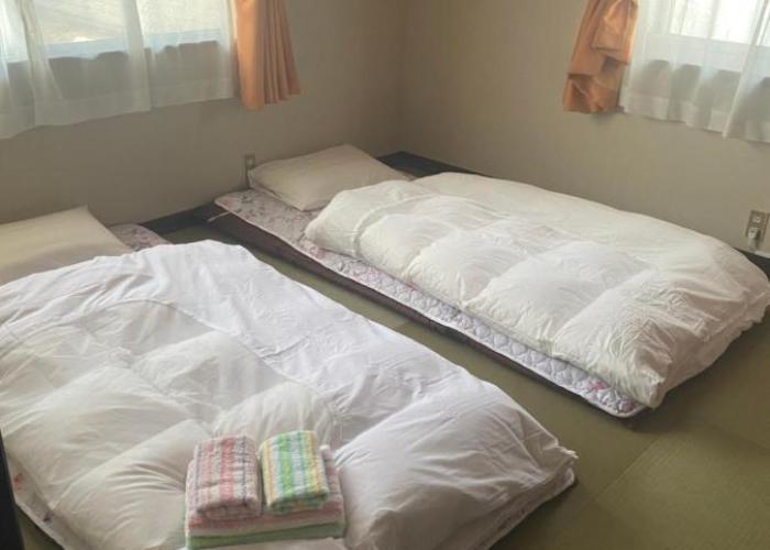 澄心小筑 房东住一楼 客人住二楼 每天只接一组客人 雄琴车站免费接送 提供一台免费停车位