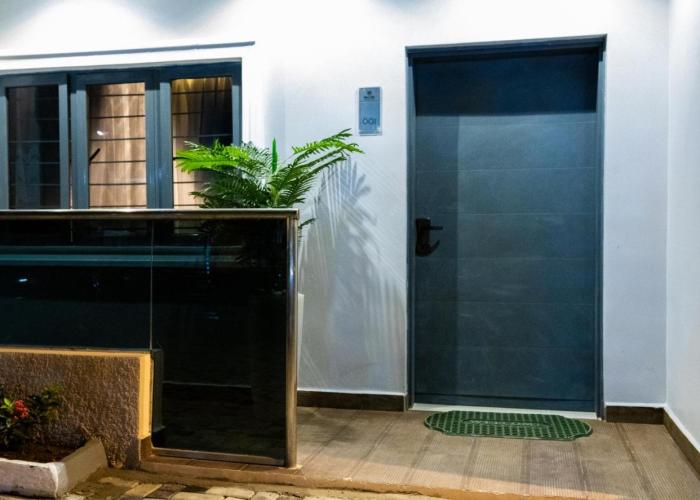 99 MOZILLA APARTMENTS AND SUITES