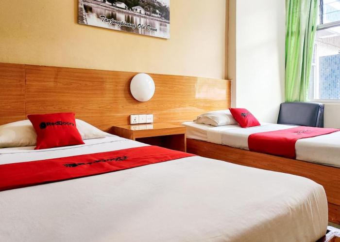 RedDoorz Near Pelabuhan Sri Bintan Pura Tanjungpinang