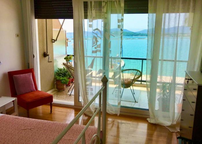 Marine Apartment with sea & port view!