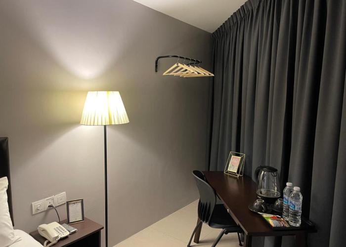Royale City Hotel