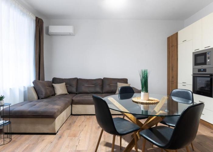 La Luna - High-end 2BD Flat in the TOP centre by Flat Mаnager