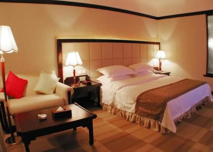 March Flower International Hotel