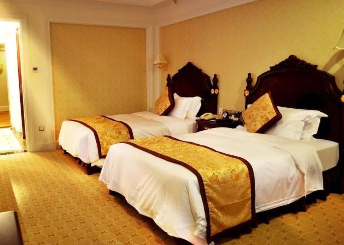 Golden Plaza International Hotel