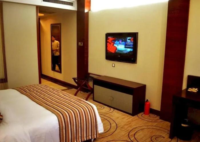 Golden Plaza International Hotel