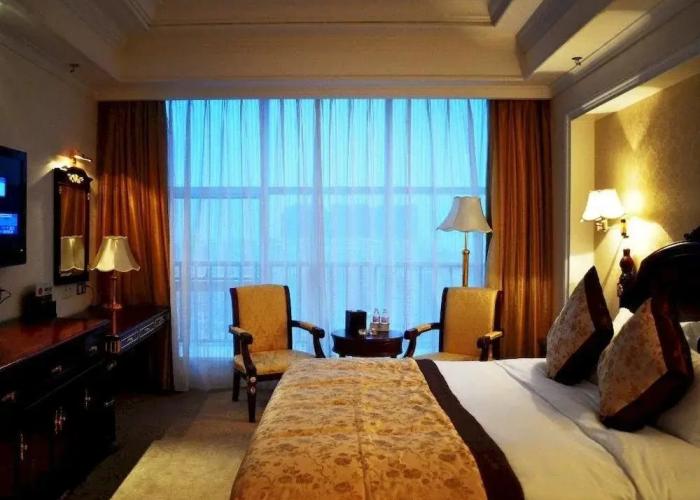 Golden Plaza International Hotel