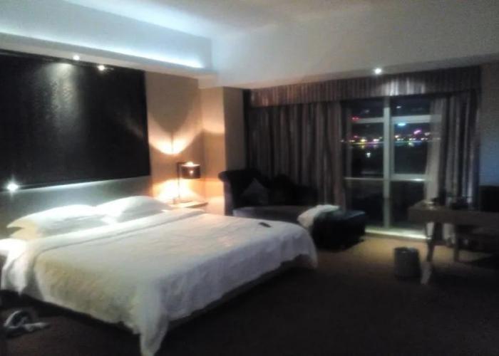 Melton Hotel