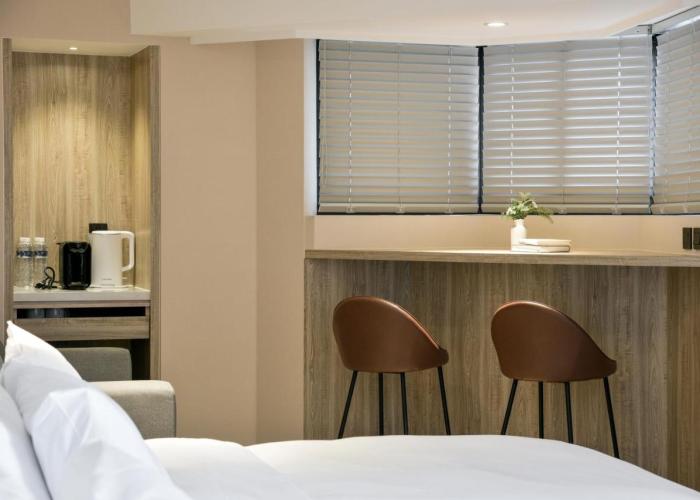 Spring Rhapsody Hotel