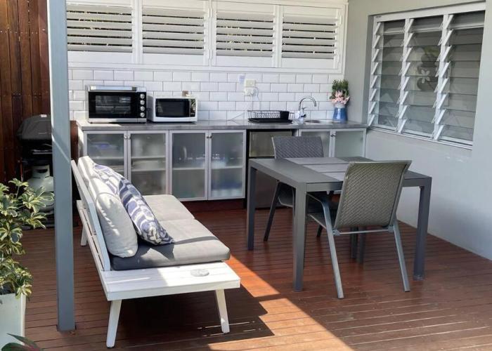 Relax at Trinity Beach Getaway, Blue Lagoon, Trinity Beach