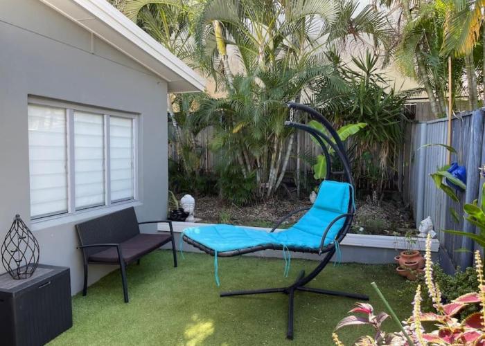 Relax at Trinity Beach Getaway, Blue Lagoon, Trinity Beach