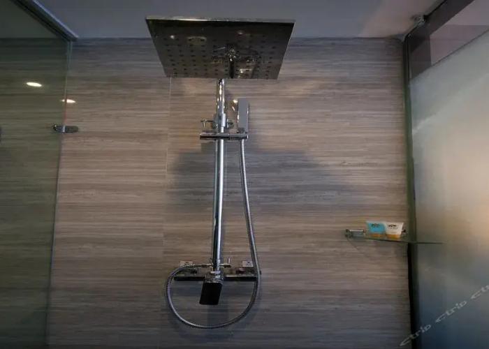 Katie Hotel (Nanning Anji Avenue 33 Middle Metro Station)