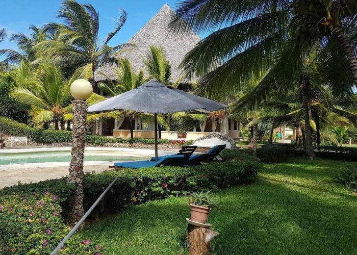 Baharini Beach Stays 2 on Beach Resort