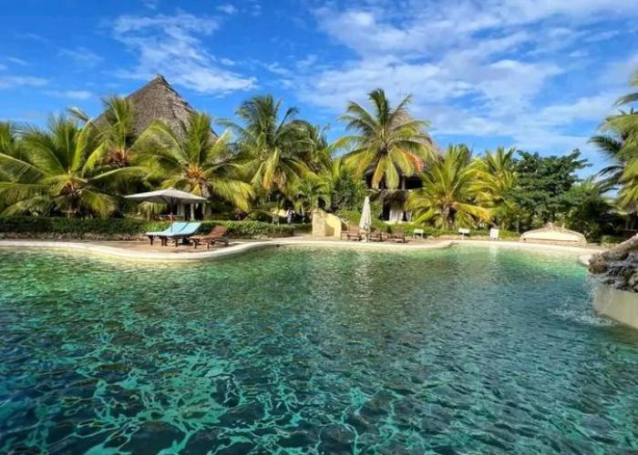 Baharini Beach Stays 2 on Beach Resort