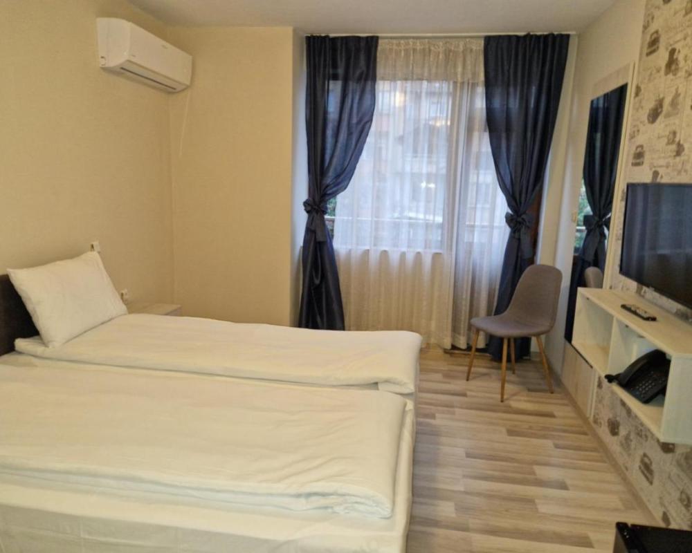 фото Hotel Leda