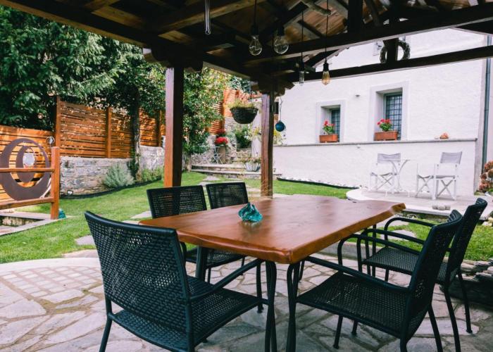 Rustic Rose - Private Premium house