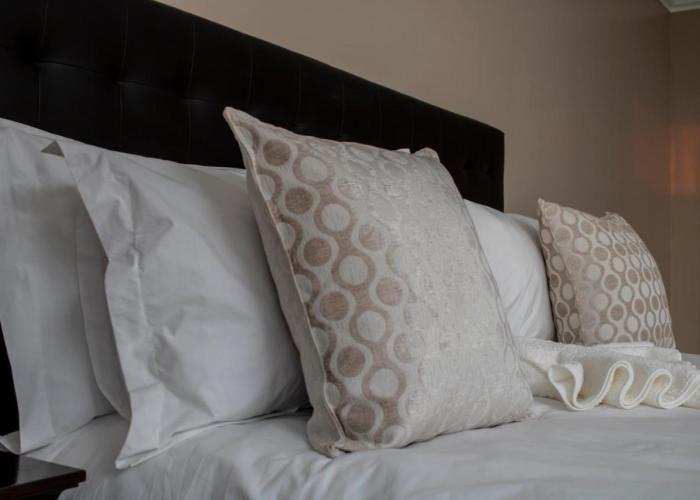 Pahotela Bed and Breakfast