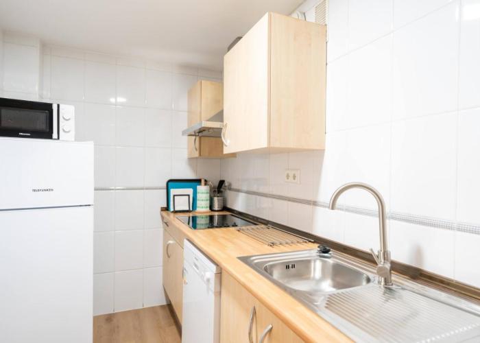 APARTAMENTOS GENOVA PARQUESOL-parking gratuito