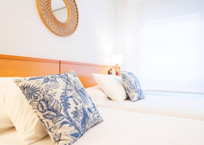 APARTAMENTOS GENOVA PARQUESOL-parking gratuito