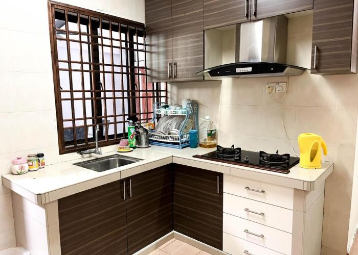 Muar Homestay [Located at Sabak Awor Seafood Court]
