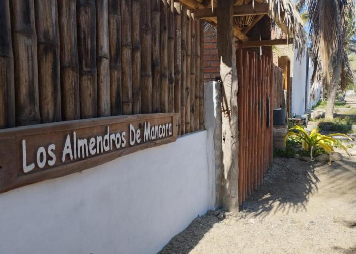 Los Almendros Mancora