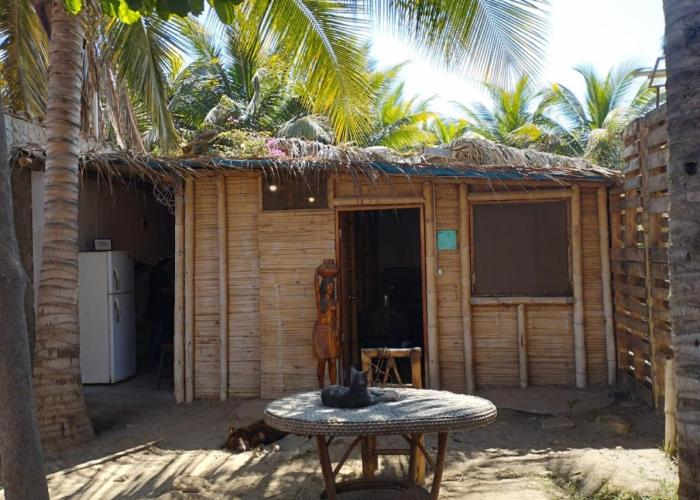 Los Almendros Mancora