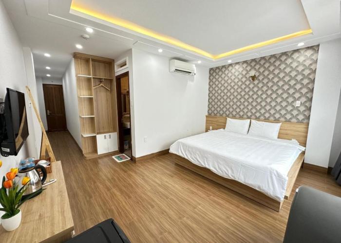 THELAND HOTEL
