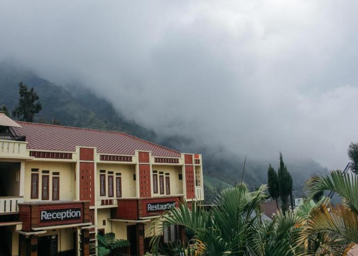 SM Bromo Hotel