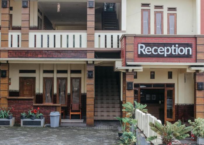 SM Bromo Hotel