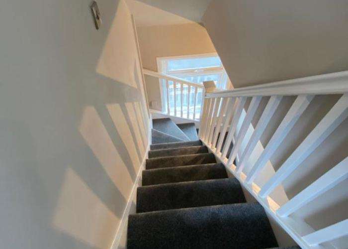Lovely spacious loft close to train station