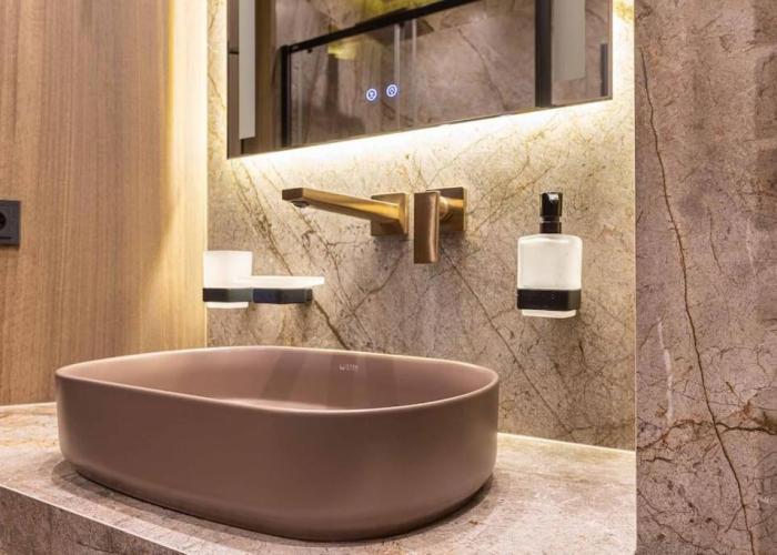 Luxury apartment in the superb location