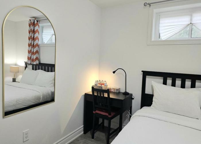 A Home Away-Deluxe Guest Room in Toronto