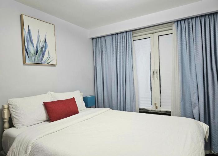 A Home Away-Deluxe Guest Room in Toronto