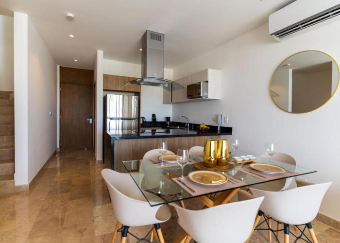 New & Equipped Apartment Steps From The Beach With Pool Jacuzzi By Yeah