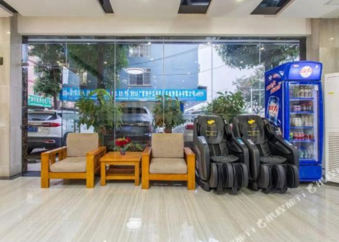 Yeste Hotel (Nanning Shizitang Metro Station Branch)