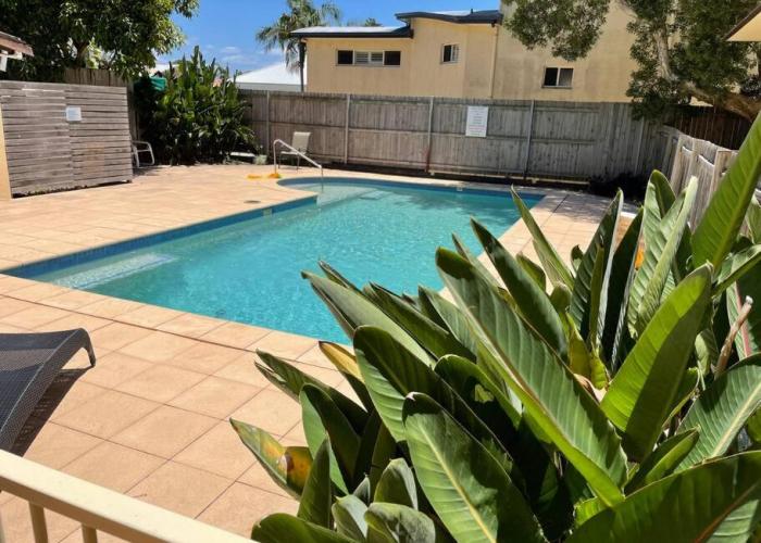 Between the Beach Flags Private Luxury Family Fun Hideaway