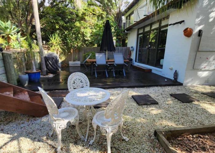 Between the Beach Flags Private Luxury Family Fun Hideaway