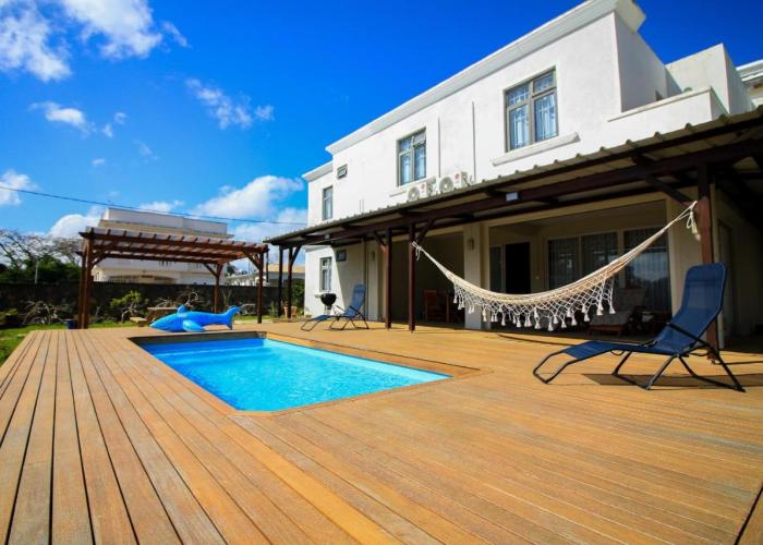 Spacieuse villa Quatre coco avec piscine, accès plage à pied