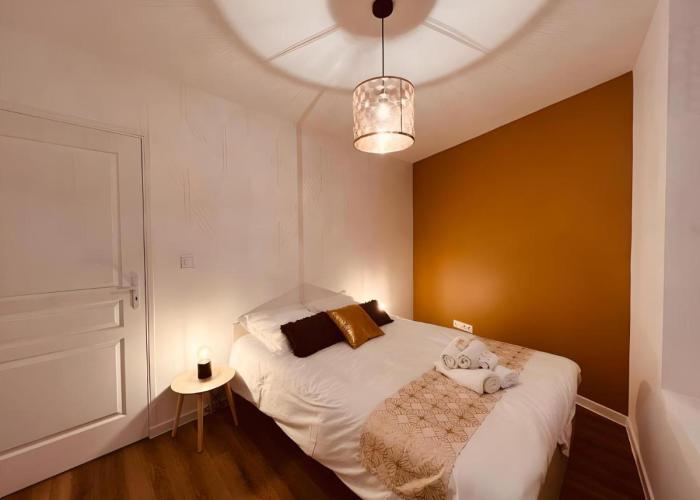 Le Golden - Home Homy