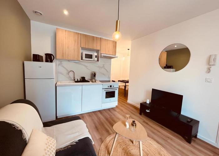 Le Golden - Home Homy