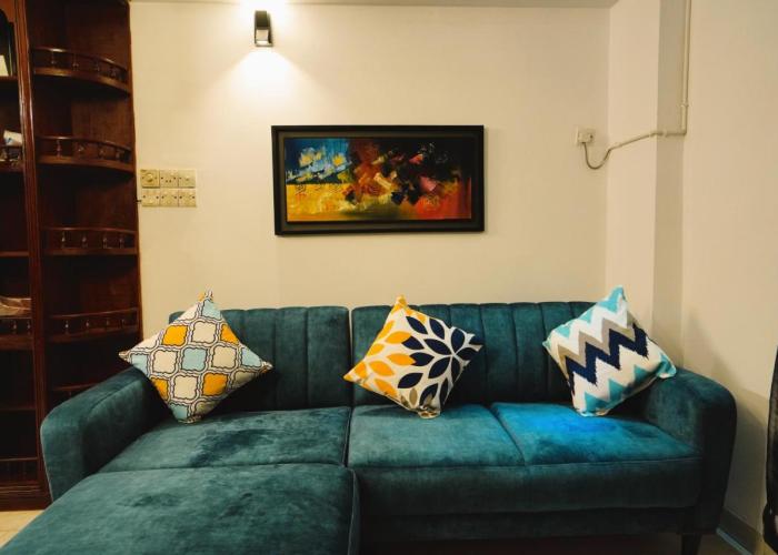 Gulshan Lovely 3-Bedroom Luxury Apartment