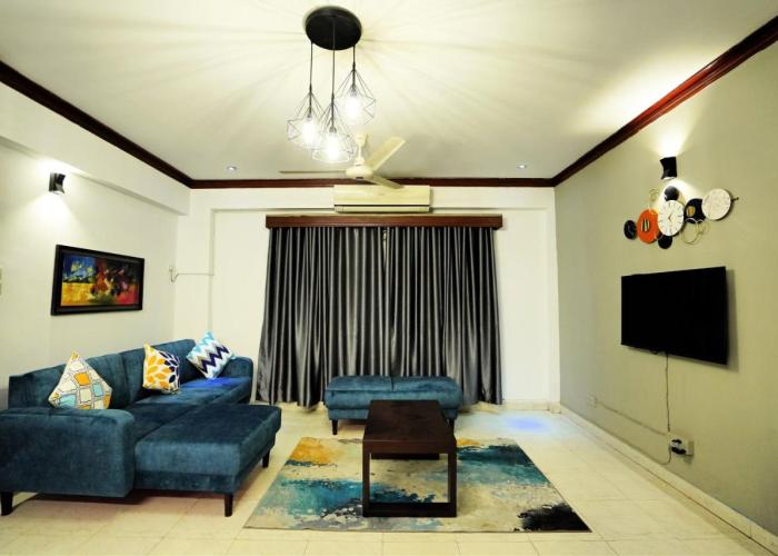 Gulshan Lovely 3-Bedroom Luxury Apartment