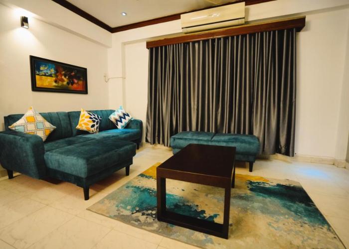 Gulshan Lovely 3-Bedroom Luxury Apartment