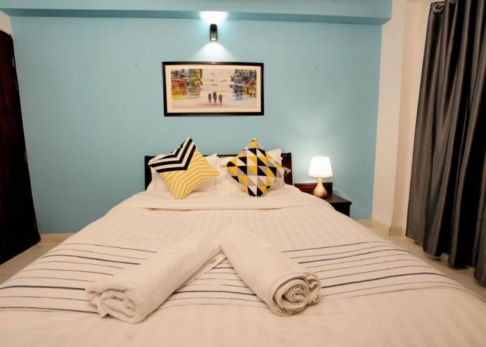 Gulshan Lovely 3-Bedroom Luxury Apartment