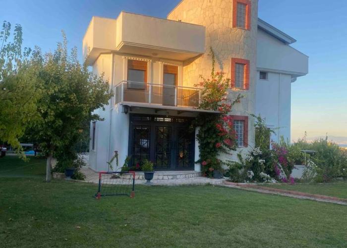 Nefes URLA Villa