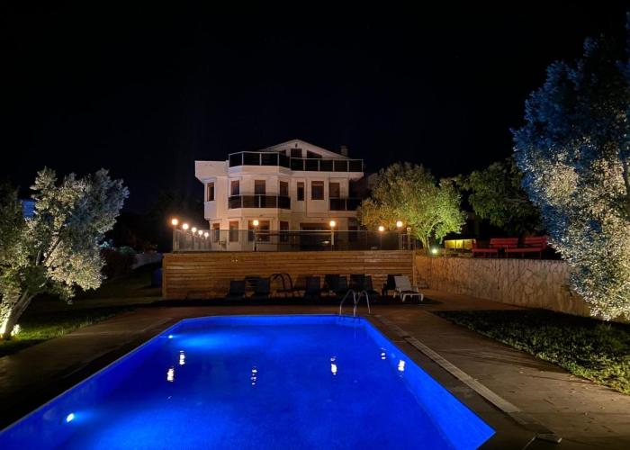 Nefes URLA Villa