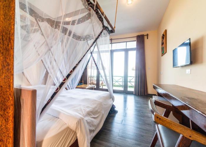 MAHI MAHI BEACH HOTEL