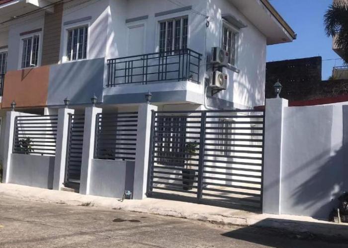 Modern Cozy 3BR Near Air-conditioned & Free Parking